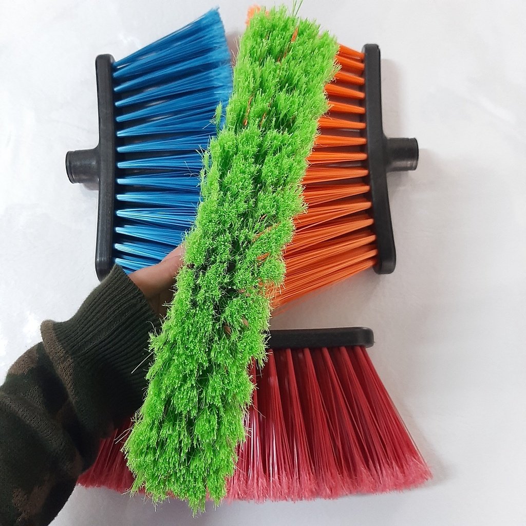 VASSOURA NOVICA BASE PLASTICA SEM CABO